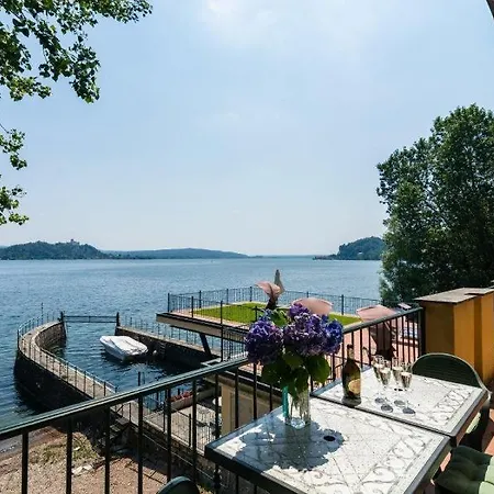 Sleeps 3 Pool Wifi * Meina