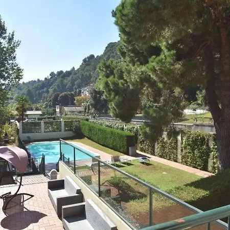 Sleeps 3 Pool Wifi Apartment