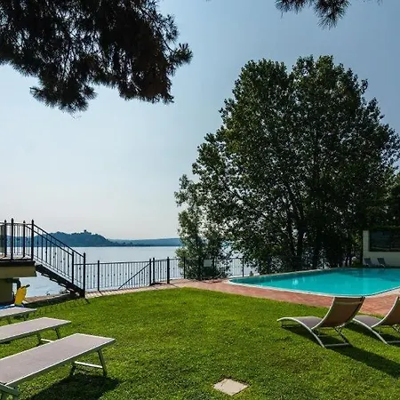Διαμέρισμα Sleeps 3 Pool Wifi Meina